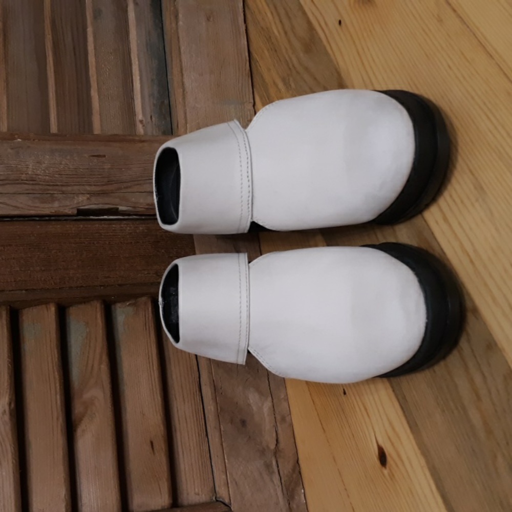 SOREL Cream Sueded Leather Black Heeled Clogs, GUC, SZ 7 - Picture 3 of 14